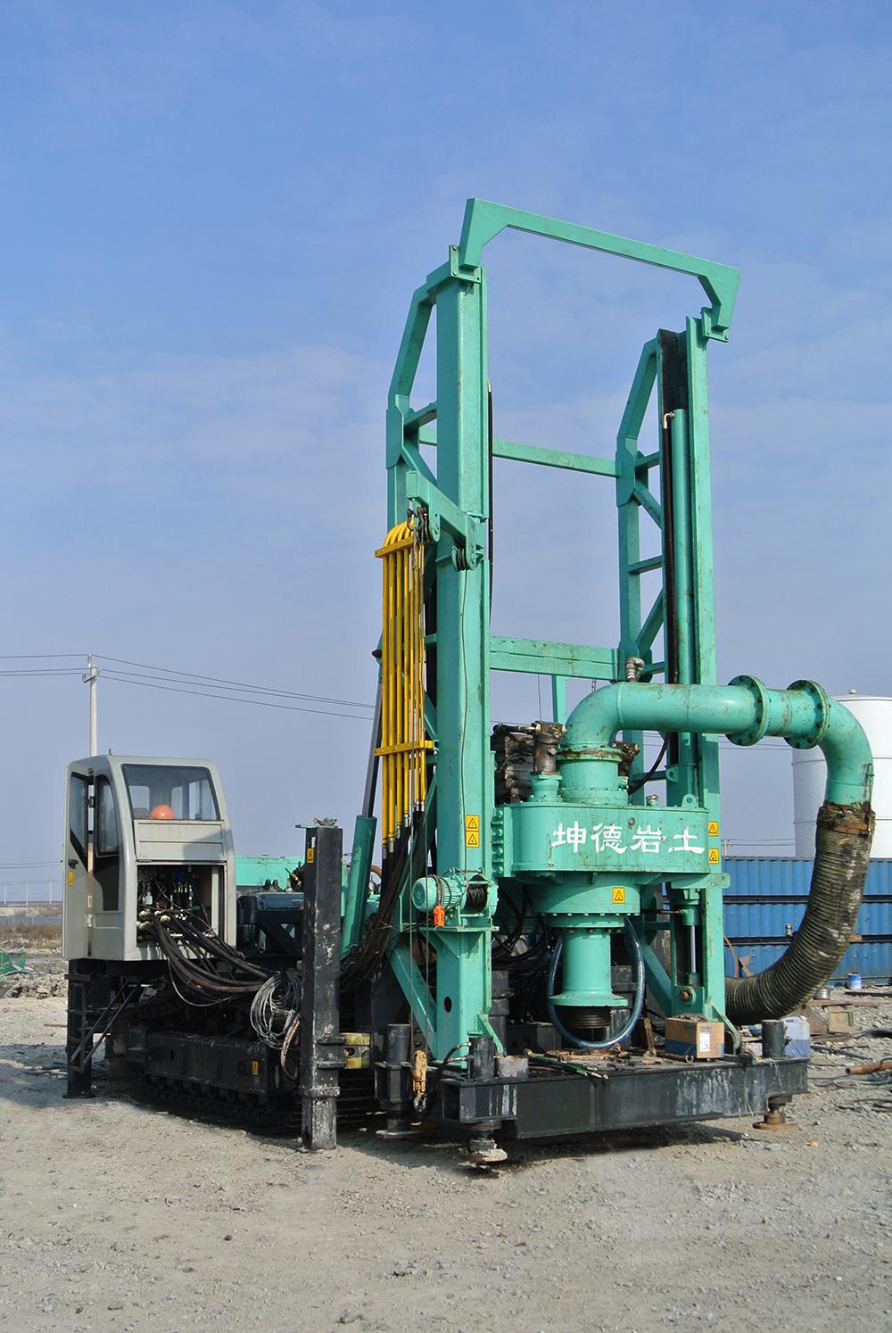 1515398954668705.jpg 新型履带式反循环钻机.jpg