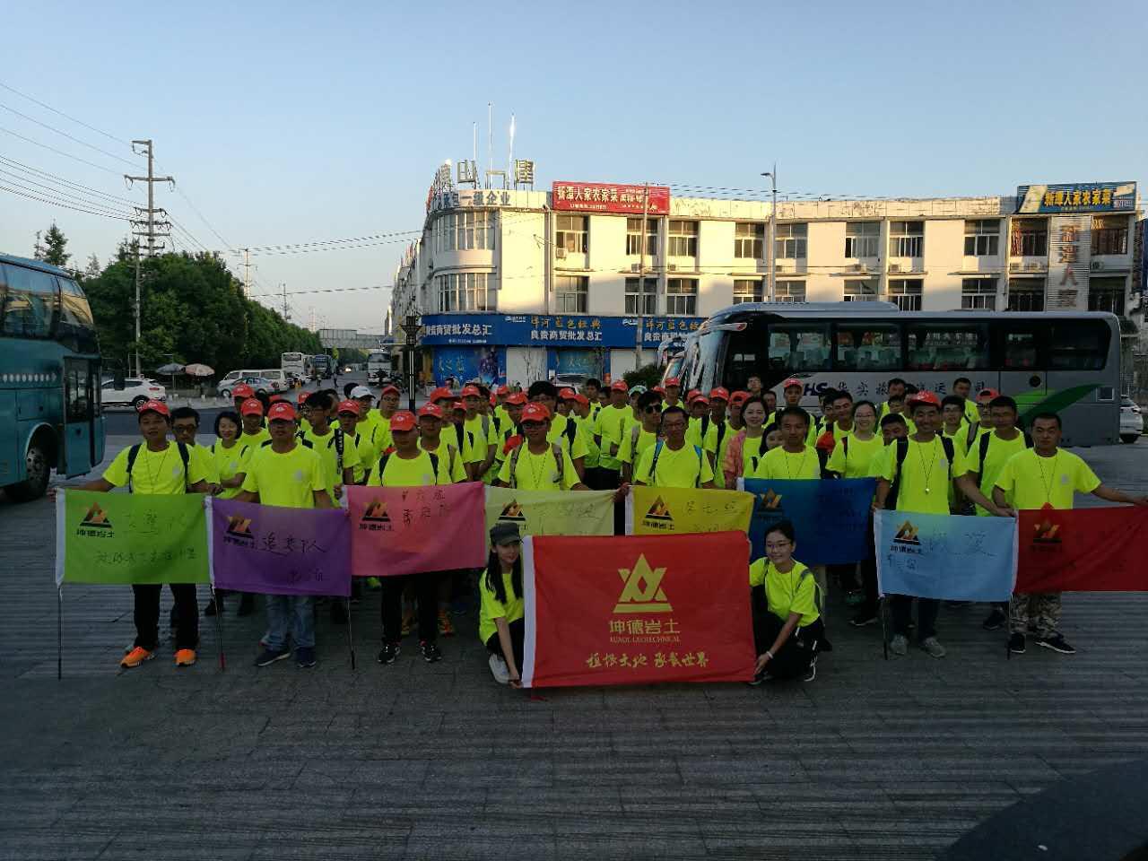 1516329779605606.jpg 水墨黄山-02.jpg