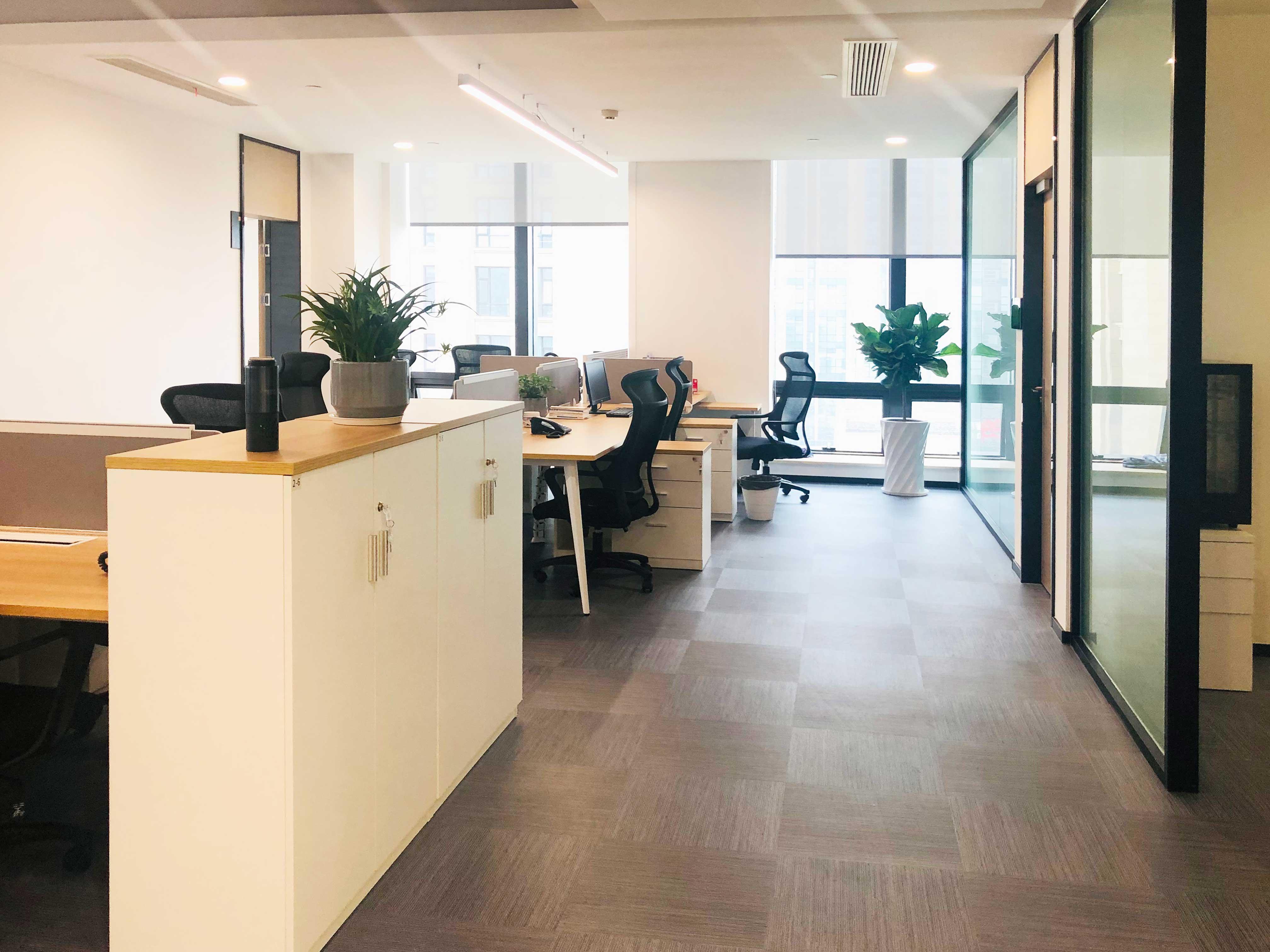 办公室2.jpg